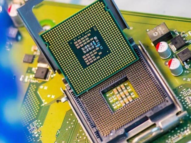 Micron has announced an investment plan of up to $200 billion to expand production capacity and address the most severe memory chip shortage in the last four decades