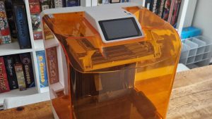 This is probably the best introduction to resin 3D printing I've seen, and it fixes a huge problem I have with the hobby