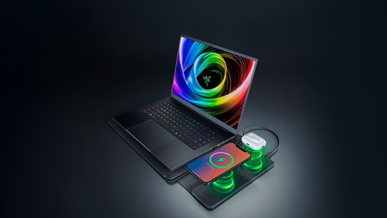 Razer's new $130 laptop sleeve can wirelessly charge two devices at the same time, as if battery lives didn't have enough to worry about