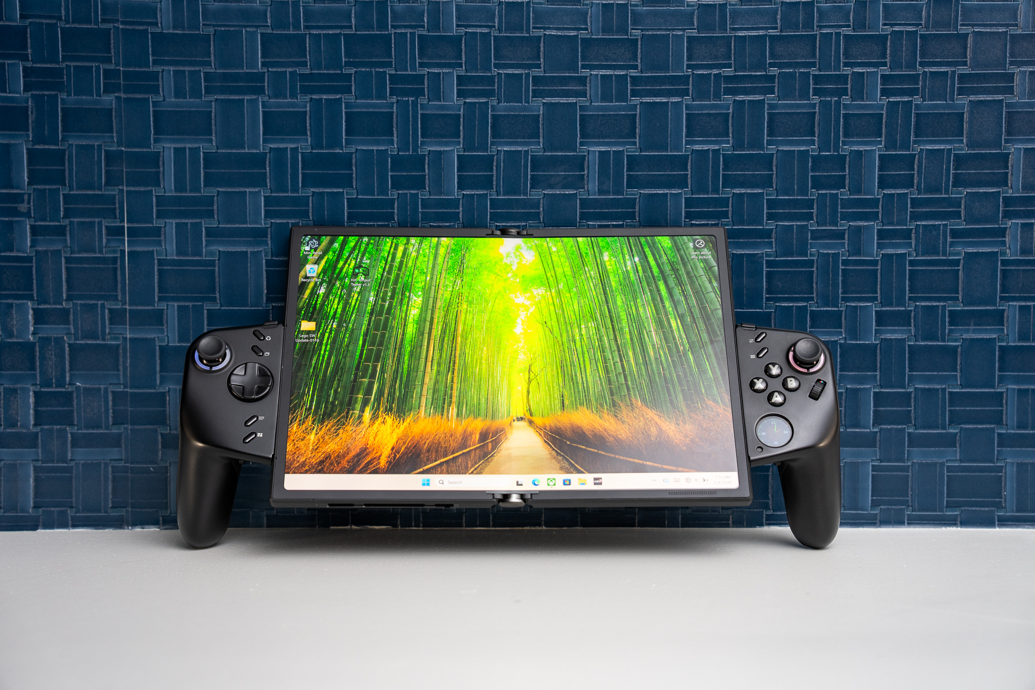Unfolded into 11.6-inch horizontal mode.