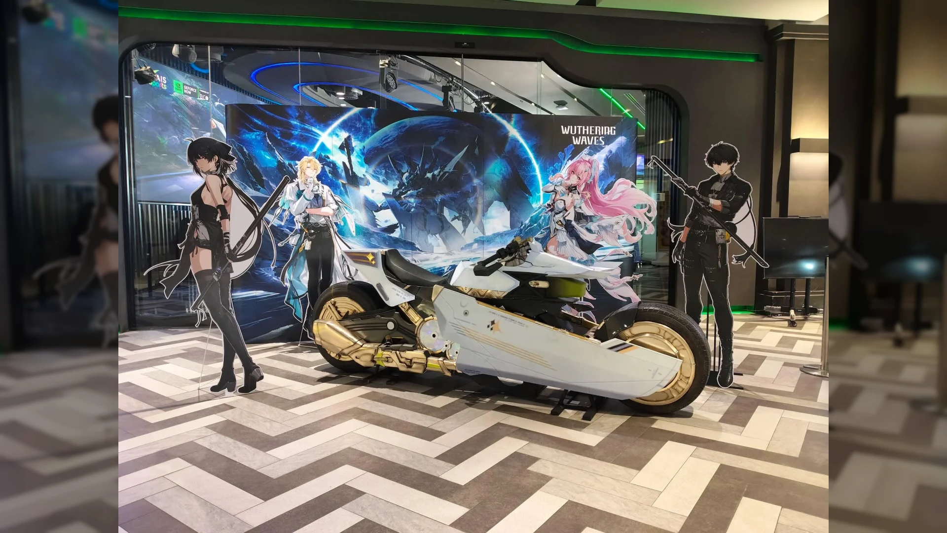 Real bike from Wuthering Waves, build by dedicated fan from Thailand