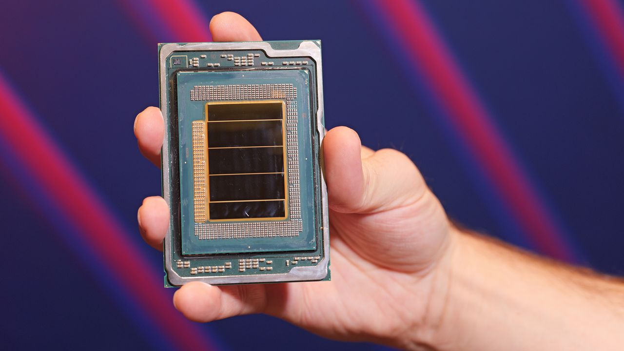 Intel's make-or-break 18A process node debuts for data center with 288-core Xeon 6+ CPU — multi-chip monster sports 12 channels of DDR5-8000, Foveros Direct 3D packaging tech