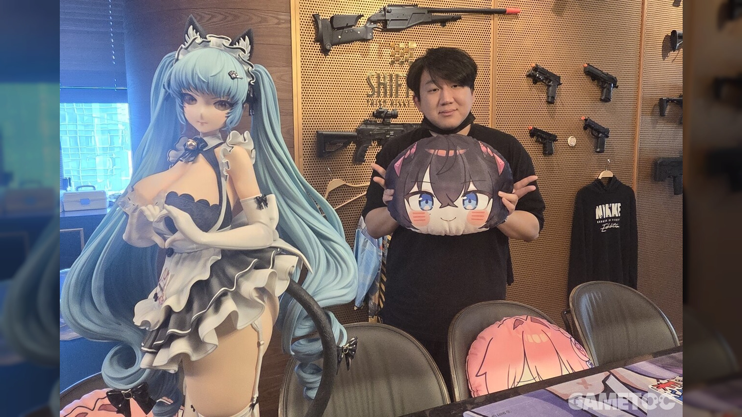 [인터뷰] 유형석 디렉터 “저도 굿즈에 월급을 쏟아붓는다”