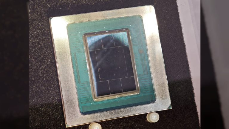 Fujitsu Showcases "MONAKA" CPU Sample with 3.5D XDSiP Packaging
