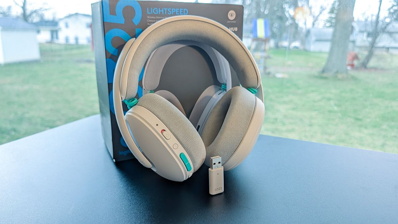 Logitech G325 Lightspeed Wireless Gaming Headset Review