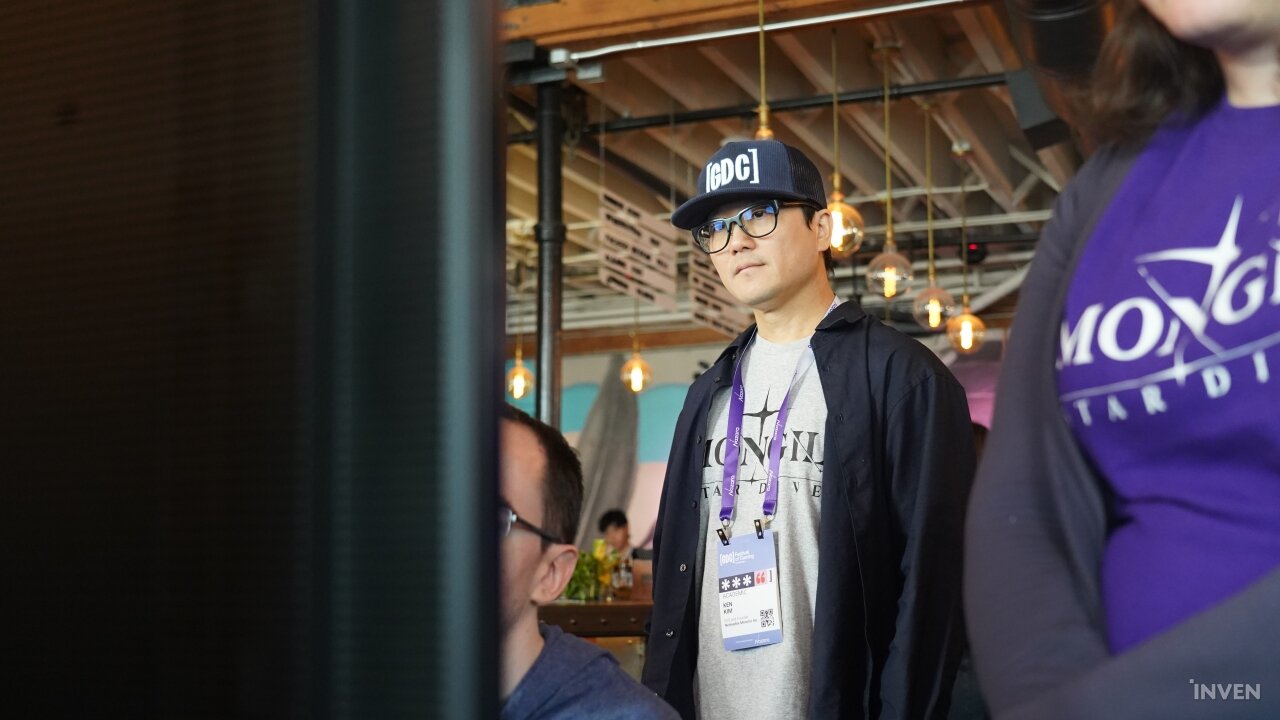 Xbox 플레이 애니웨어 쇼케이스에서 시연 중인 몬길: 스타다이브