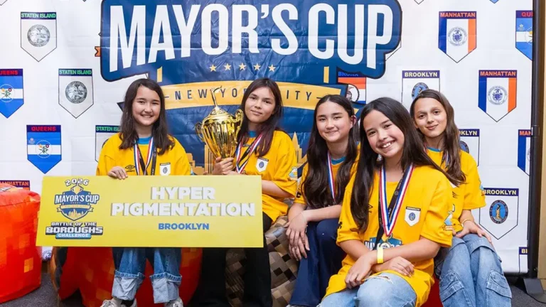 NYC Mayor congratulates Elementary school winners of Minecraft esports tournament
