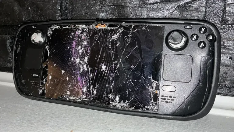 IndieGameJoe offers to buy gamer new Steam Deck after console accidentally run over by car