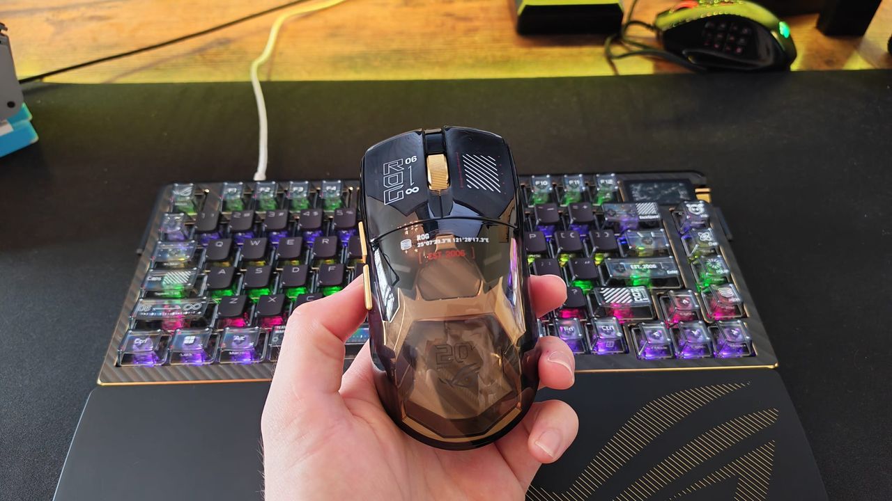 I'm not usually a fan of lightweight Esports mice, but the latest one from Asus ROG upped my kill-count in my favorite game so I'm now questioning my bizarre taste in clickers